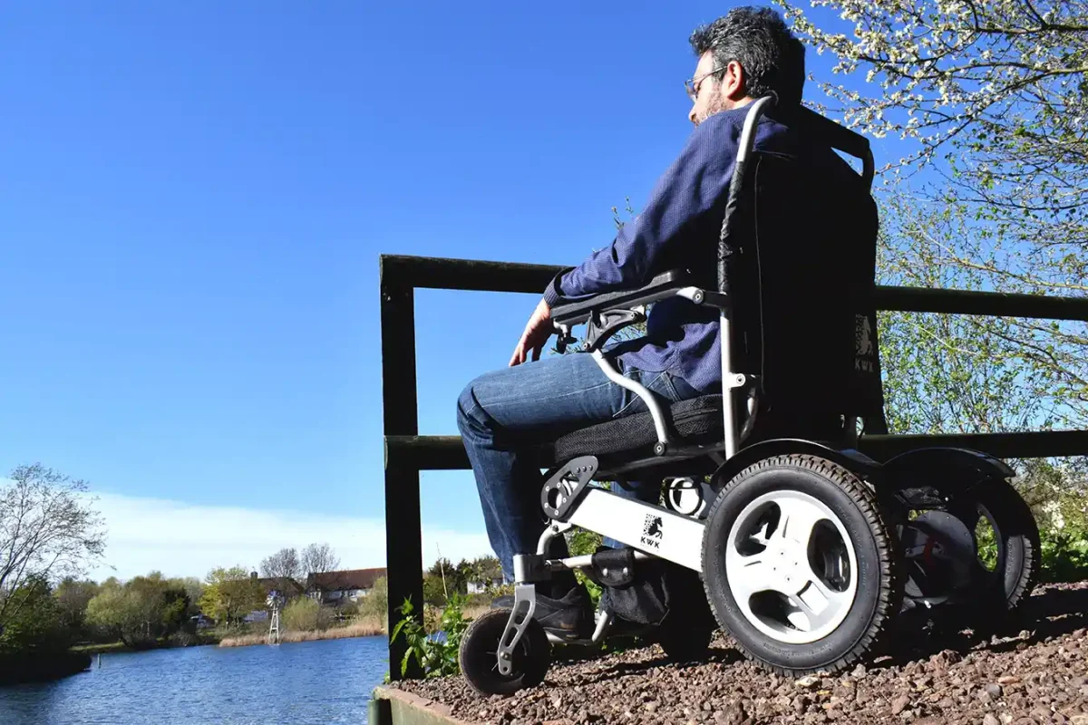 D09 Folding Powerchair