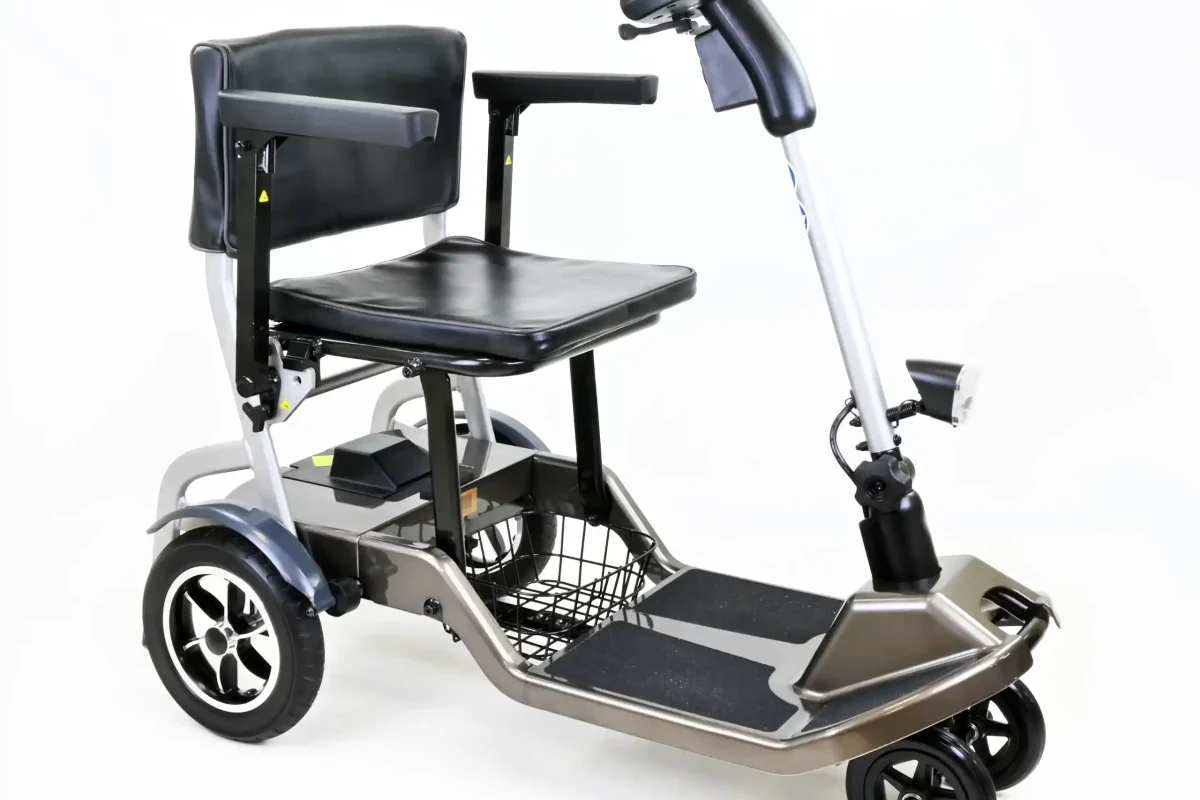 QFold - Lightweight folding scooter