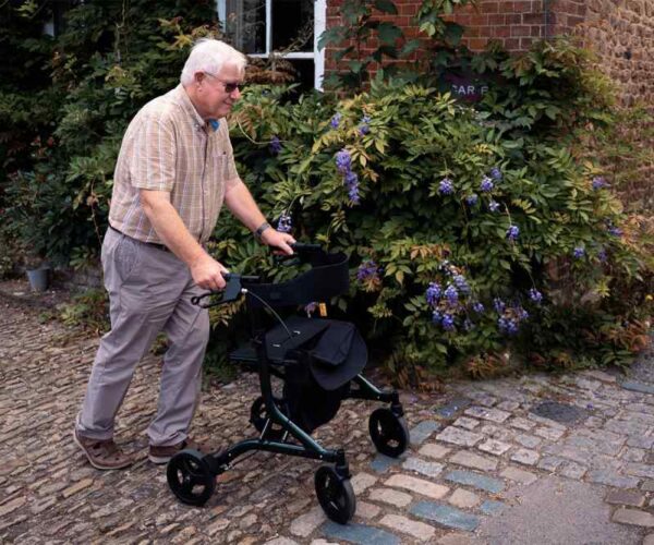zoom-plus-lifestyle.jpg Zoom Plus Lightweight Rollator